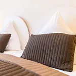 Hotel-restaurant Thueringer Hof 호텔