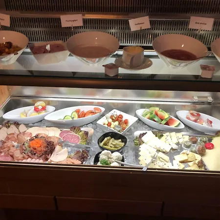 Hotel-restaurant Thuringer Hof Hotel 3*